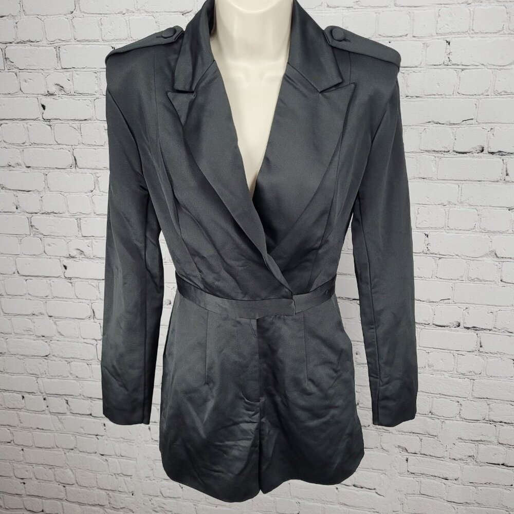 Lavish Alice Black Silky Long Sleeve Tuxedo Style Pockets Lined Romper Size 2